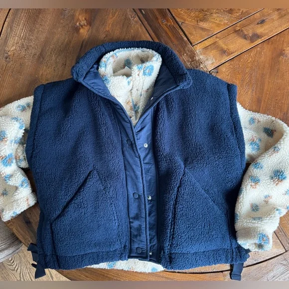 FP Movement Scout It Out Fleece Vest size XS - Picture 4 of 12